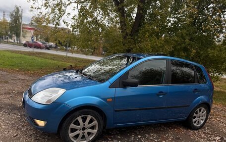 Ford Fiesta, 2005 год, 300 000 рублей, 3 фотография