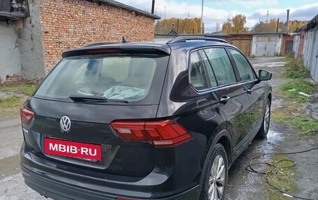 Volkswagen Tiguan II, 2018 год, 1 900 000 рублей, 8 фотография