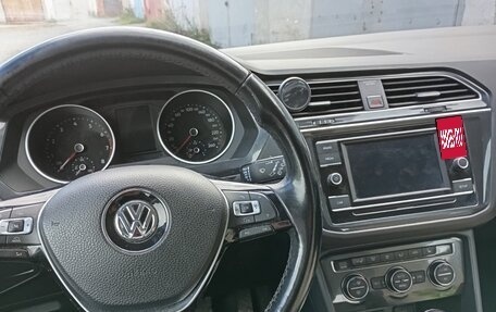 Volkswagen Tiguan II, 2018 год, 1 900 000 рублей, 5 фотография
