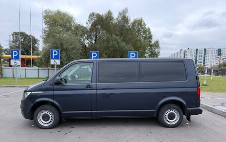 Volkswagen Caravelle T6 рестайлинг, 2021 год, 3 550 000 рублей, 7 фотография