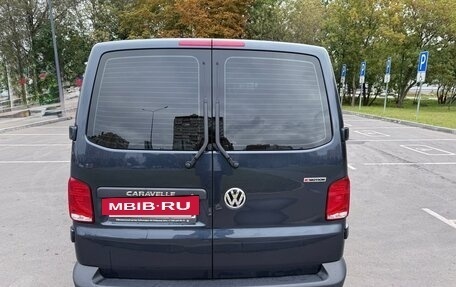 Volkswagen Caravelle T6 рестайлинг, 2021 год, 3 550 000 рублей, 4 фотография