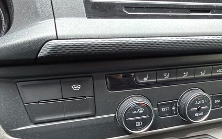 Volkswagen Caravelle T6 рестайлинг, 2021 год, 3 550 000 рублей, 20 фотография