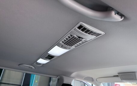 Volkswagen Caravelle T6 рестайлинг, 2021 год, 3 550 000 рублей, 15 фотография