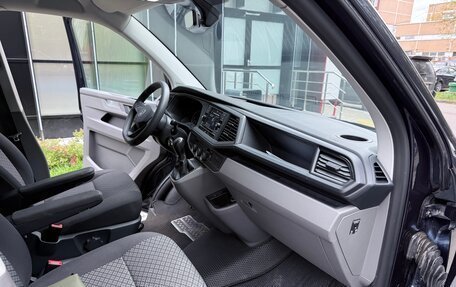 Volkswagen Caravelle T6 рестайлинг, 2021 год, 3 550 000 рублей, 10 фотография