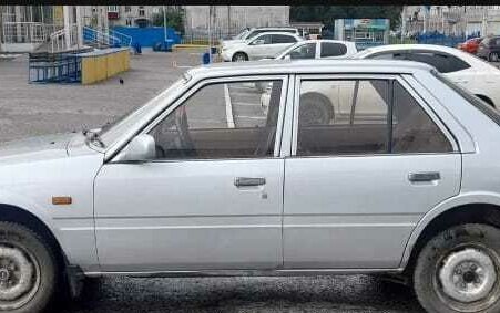 Mazda 626, 1985 год, 150 000 рублей, 3 фотография