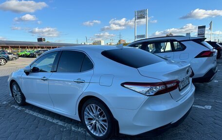 Toyota Camry, 2018 год, 2 000 000 рублей, 5 фотография