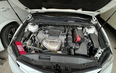 Toyota Camry, 2018 год, 2 000 000 рублей, 14 фотография