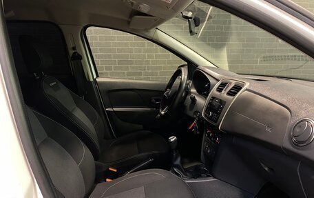 Renault Logan II, 2021 год, 1 250 000 рублей, 13 фотография