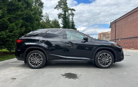 Lexus RX IV рестайлинг, 2017 год, 4 500 000 рублей, 11 фотография