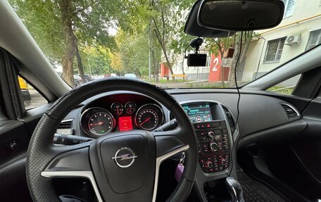 Opel Astra J, 2013 год, 800 000 рублей, 9 фотография