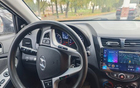 Hyundai Solaris II рестайлинг, 2013 год, 700 000 рублей, 5 фотография