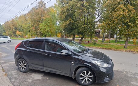 Hyundai Solaris II рестайлинг, 2013 год, 700 000 рублей, 10 фотография