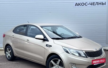 KIA Rio III рестайлинг, 2013 год, 800 000 рублей, 3 фотография