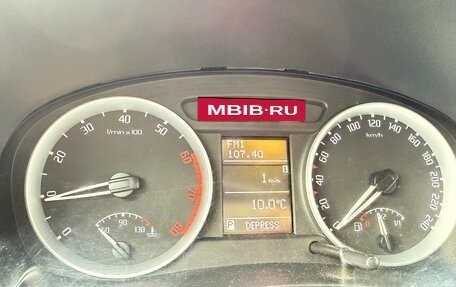 Skoda Fabia II, 2009 год, 530 000 рублей, 2 фотография