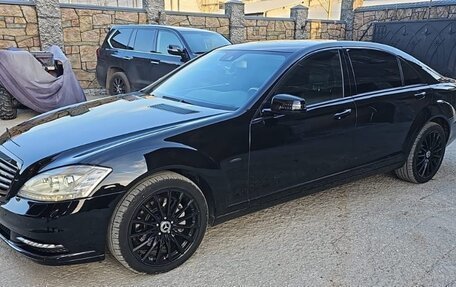 Mercedes-Benz S-Класс, 2011 год, 1 700 000 рублей, 2 фотография