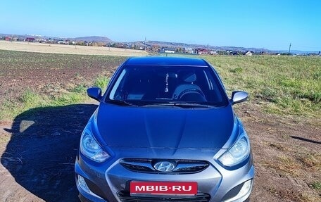 Hyundai Solaris II рестайлинг, 2012 год, 830 000 рублей, 1 фотография