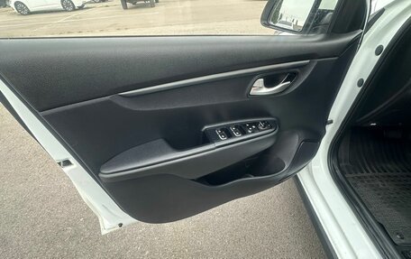 KIA Rio IV, 2018 год, 1 375 000 рублей, 12 фотография