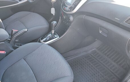 Hyundai Solaris II рестайлинг, 2012 год, 830 000 рублей, 7 фотография