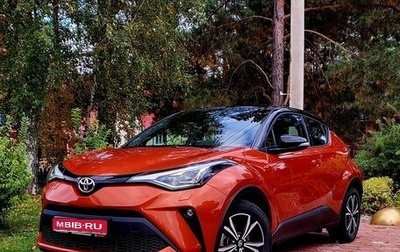 Toyota C-HR I рестайлинг, 2019 год, 3 100 000 рублей, 1 фотография
