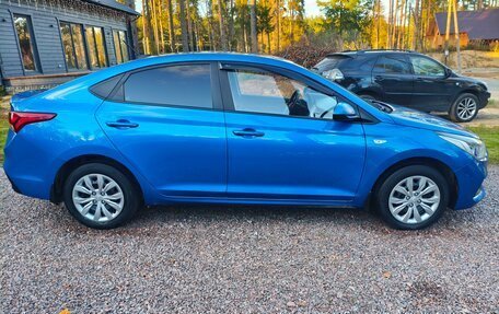 Hyundai Solaris II рестайлинг, 2017 год, 1 150 000 рублей, 3 фотография
