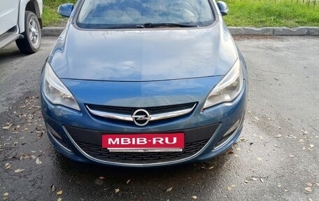 Opel Astra J, 2013 год, 800 000 рублей, 4 фотография