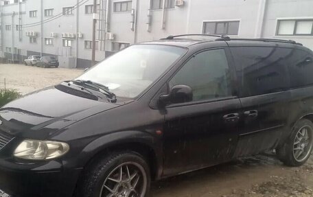 Chrysler Voyager IV, 2002 год, 525 000 рублей, 2 фотография
