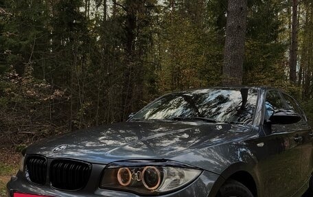 BMW 1 серия, 2007 год, 950 000 рублей, 26 фотография