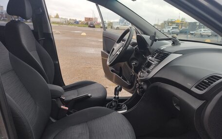 Hyundai Solaris II рестайлинг, 2015 год, 999 000 рублей, 9 фотография