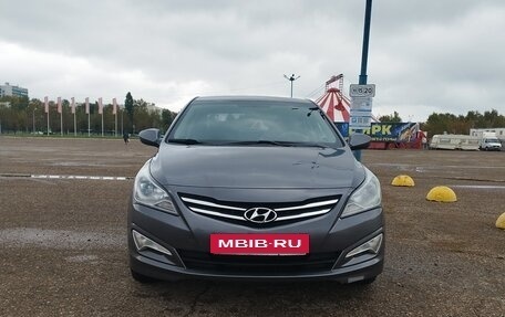 Hyundai Solaris II рестайлинг, 2015 год, 999 000 рублей, 2 фотография