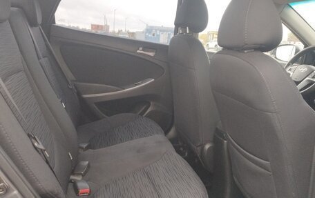 Hyundai Solaris II рестайлинг, 2015 год, 999 000 рублей, 11 фотография