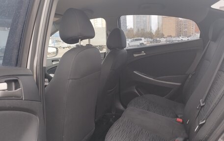 Hyundai Solaris II рестайлинг, 2015 год, 999 000 рублей, 12 фотография
