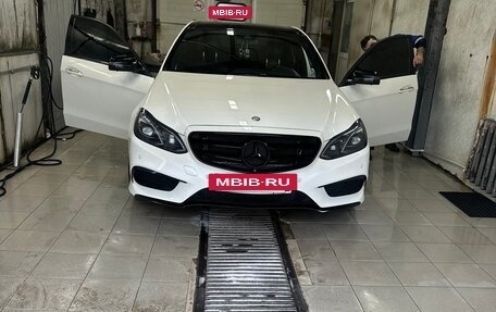 Mercedes-Benz E-Класс, 2014 год, 2 350 000 рублей, 2 фотография