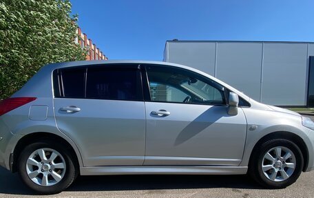 Nissan Tiida, 2010 год, 800 000 рублей, 4 фотография