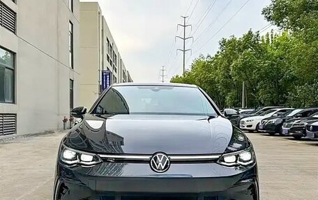 Volkswagen Golf VIII, 2021 год, 1 920 000 рублей, 2 фотография