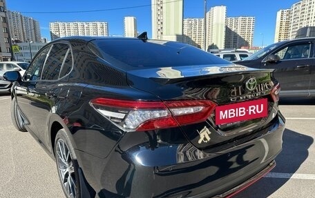 Toyota Camry, 2021 год, 3 800 000 рублей, 4 фотография