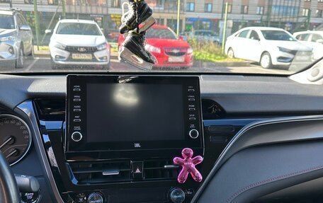 Toyota Camry, 2021 год, 3 800 000 рублей, 9 фотография
