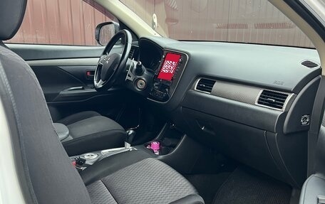 Mitsubishi Outlander III рестайлинг 3, 2012 год, 1 040 000 рублей, 6 фотография