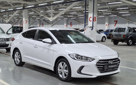 Hyundai Elantra VI рестайлинг, 2018 год, 1 170 000 рублей, 7 фотография