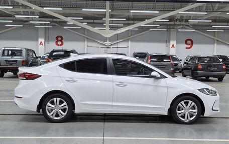 Hyundai Elantra VI рестайлинг, 2018 год, 1 170 000 рублей, 8 фотография