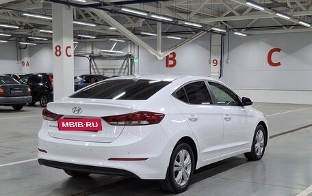 Hyundai Elantra VI рестайлинг, 2018 год, 1 170 000 рублей, 9 фотография