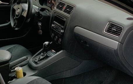 Volkswagen Jetta VI, 2012 год, 735 000 рублей, 8 фотография