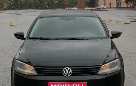 Volkswagen Jetta VI, 2012 год, 735 000 рублей, 2 фотография