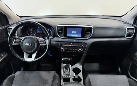 KIA Sportage IV рестайлинг, 2018 год, 2 447 000 рублей, 16 фотография
