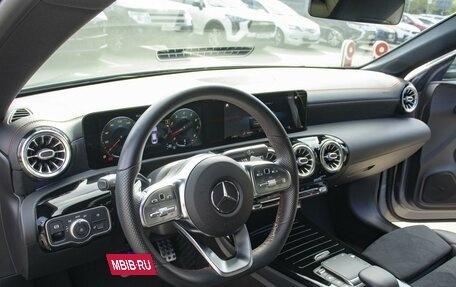 Mercedes-Benz CLA, 2020 год, 3 795 000 рублей, 9 фотография