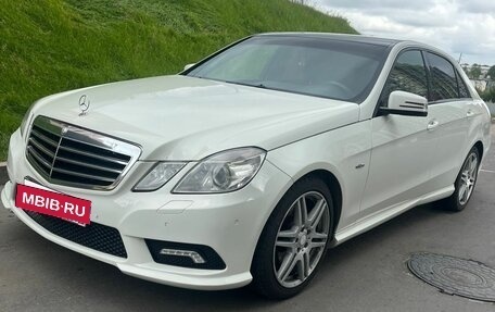 Mercedes-Benz E-Класс, 2011 год, 1 240 000 рублей, 3 фотография