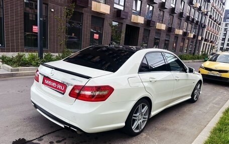 Mercedes-Benz E-Класс, 2011 год, 1 240 000 рублей, 1 фотография