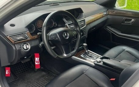 Mercedes-Benz E-Класс, 2011 год, 1 240 000 рублей, 5 фотография