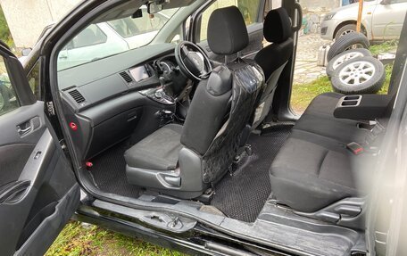 Toyota ISis I, 2013 год, 1 700 000 рублей, 2 фотография