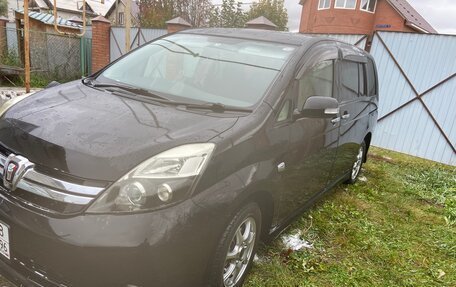 Toyota ISis I, 2013 год, 1 700 000 рублей, 9 фотография