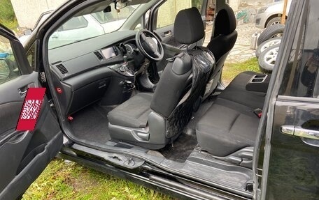 Toyota ISis I, 2013 год, 1 700 000 рублей, 6 фотография